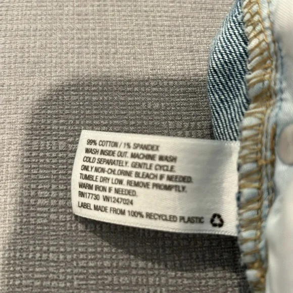 Wild fable women’s denim distressed shorts size 0 - Picture 5 of 5